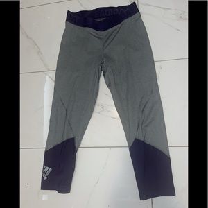 Adidas Alphaskin run crops